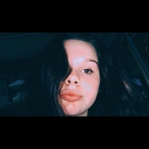 Meet your Posher, Destinie